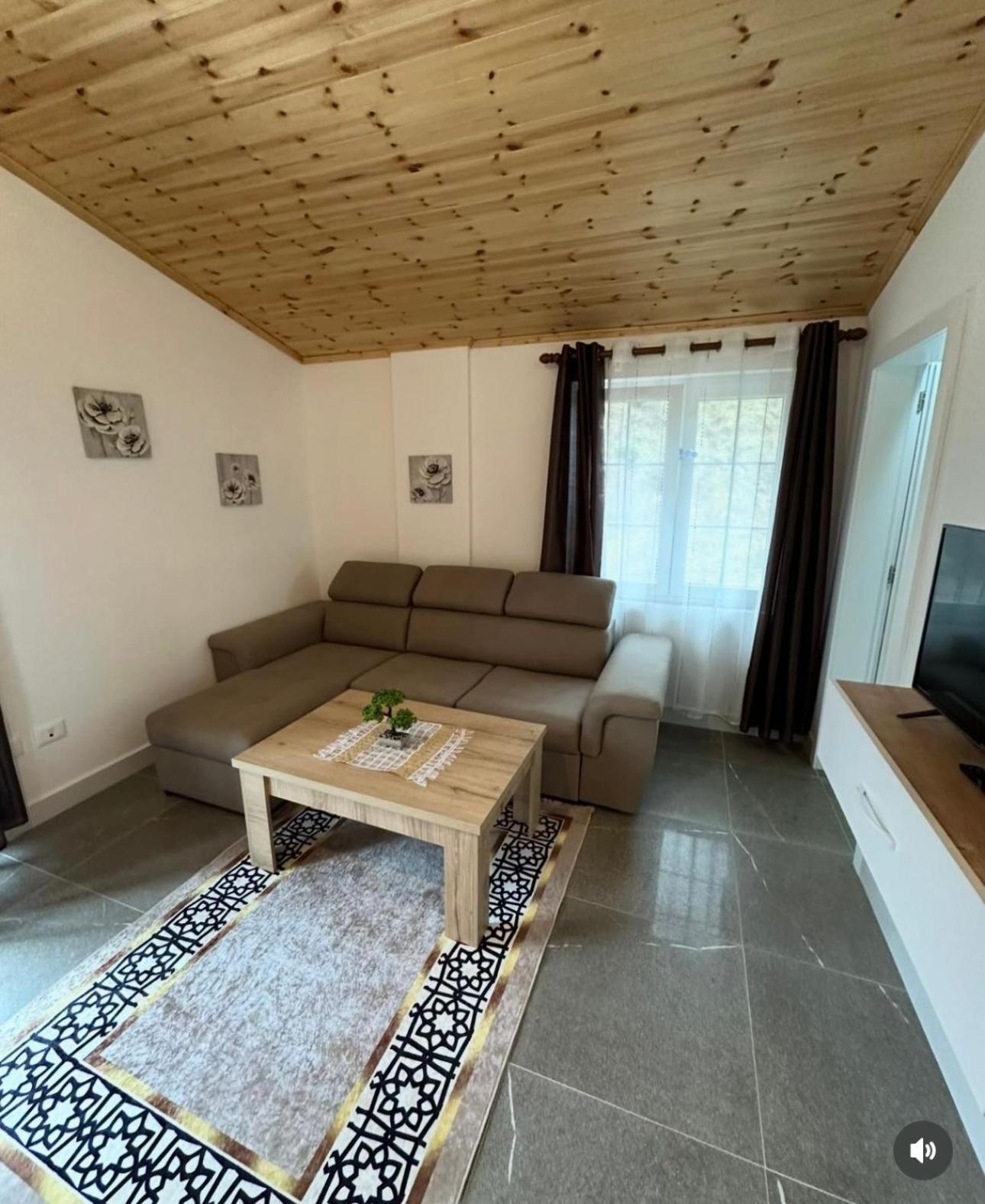 Qyteza Guest House & Camping Shkodër Dış mekan fotoğraf